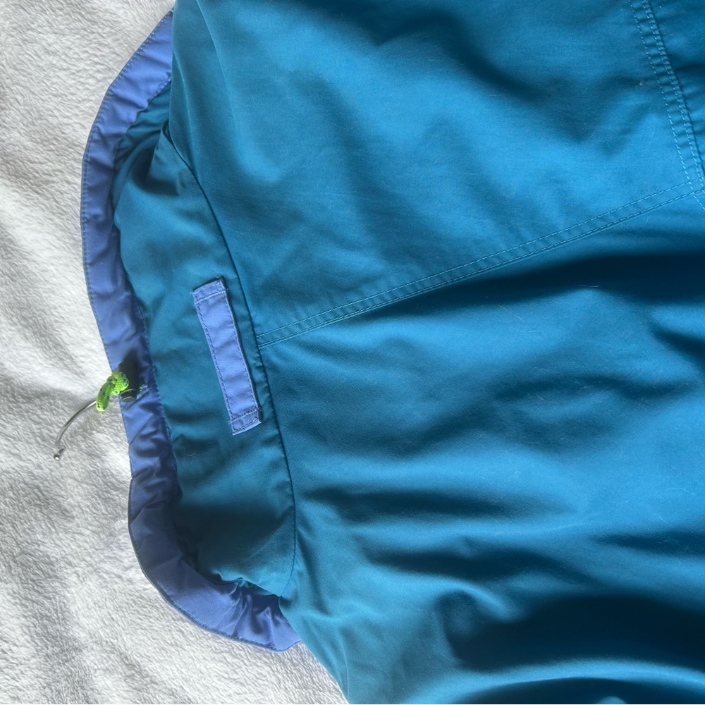 Patagonia Teal and Blue Mesh Jacket - Picture 10 of 13